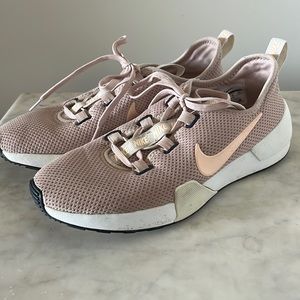 womens Sz 7 Nike Blush Mesh Sneakers. Great Condition and clean!